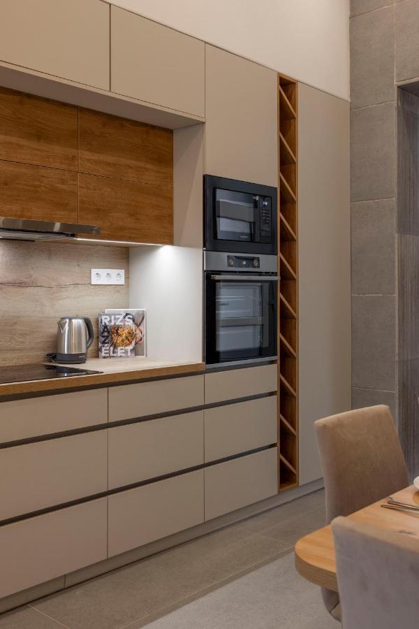 Luxurious & Spacious Central Residence With Balcony Budapest Exterior foto